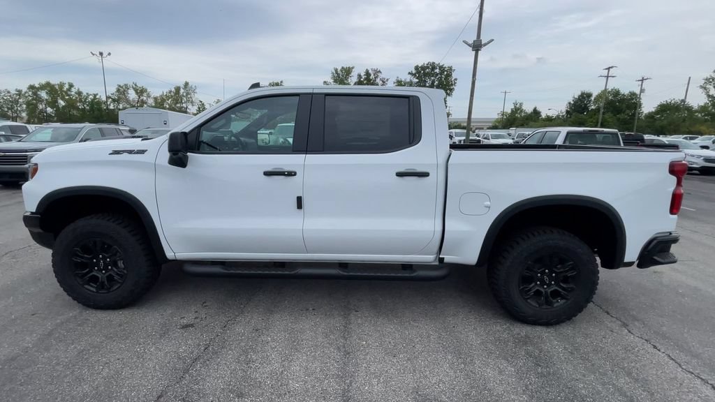 New 2026 Chevrolet Silverado 1500 ZR2 w/ LPO, Dark Essentials Package AWD/4WD image 7
