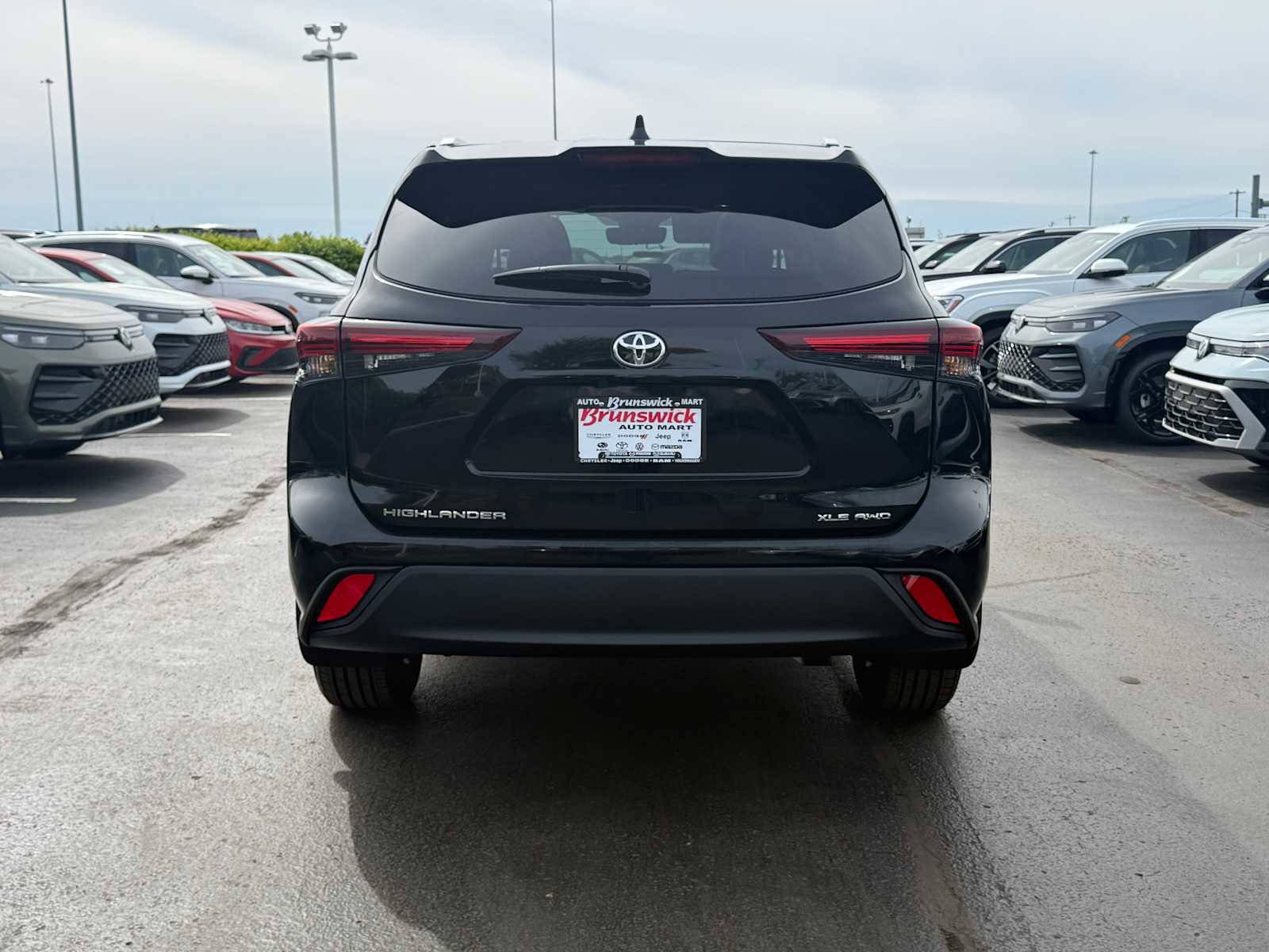 Certified 2025 Toyota Highlander XLE AWD/4WD image 5