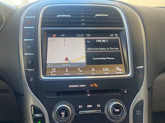 Used 2017 Lincoln MKX Reserve w/ Enhanced Security Package image 11