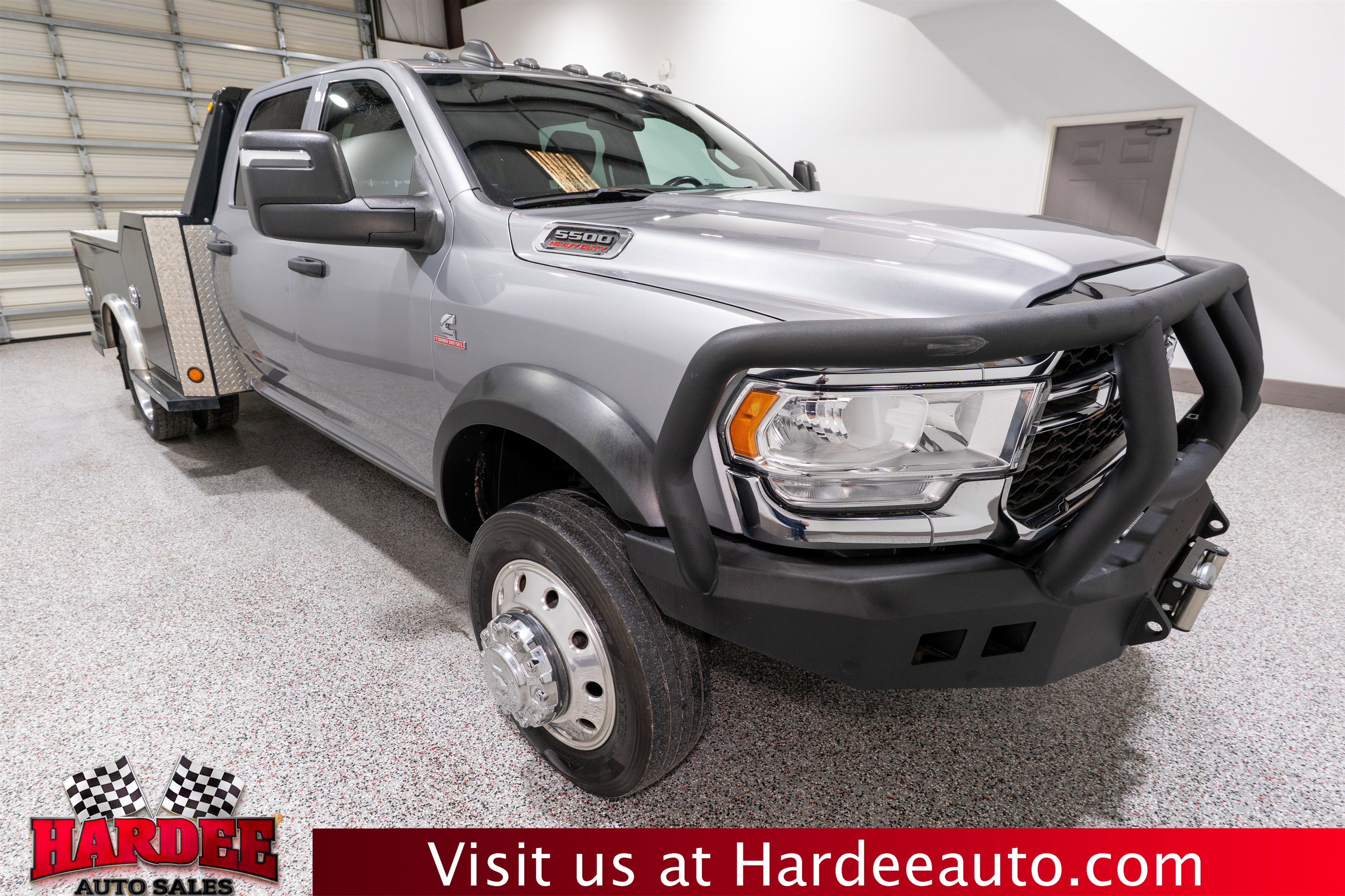 Used 2024 RAM 5500 Tradesman w/ Chrome Appearance Group image 6