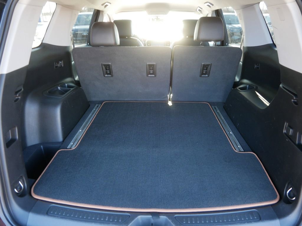 Used 2020 GMC Acadia AT4 w/ LPO, Roadside Safety Package image 8