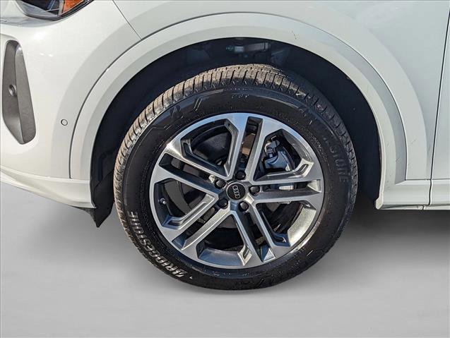 New 2025 Audi Q5 Premium image 10