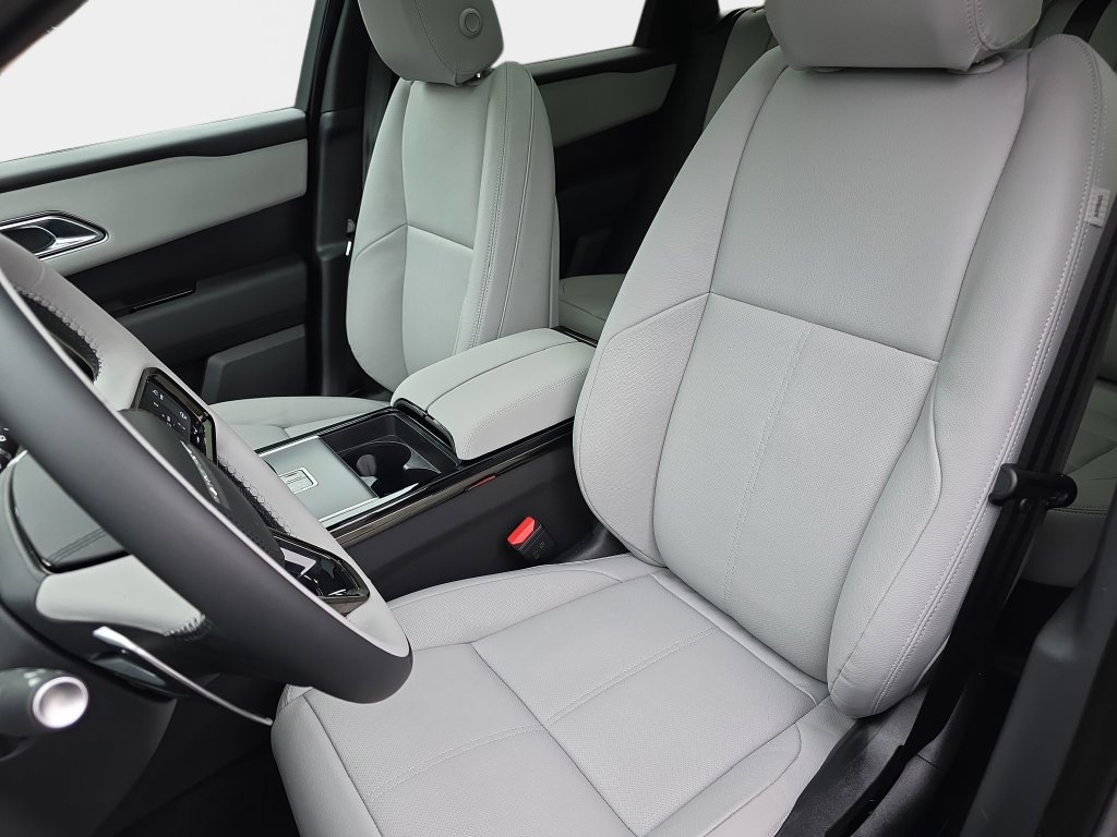 New 2026 Land Rover Range Rover Velar Dynamic SE AWD/4WD image 15