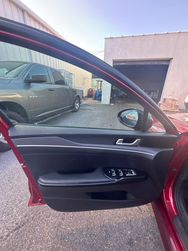 Used 2021 Kia K5 GT-Line w/ GT-Line FWD Premium Package image 11