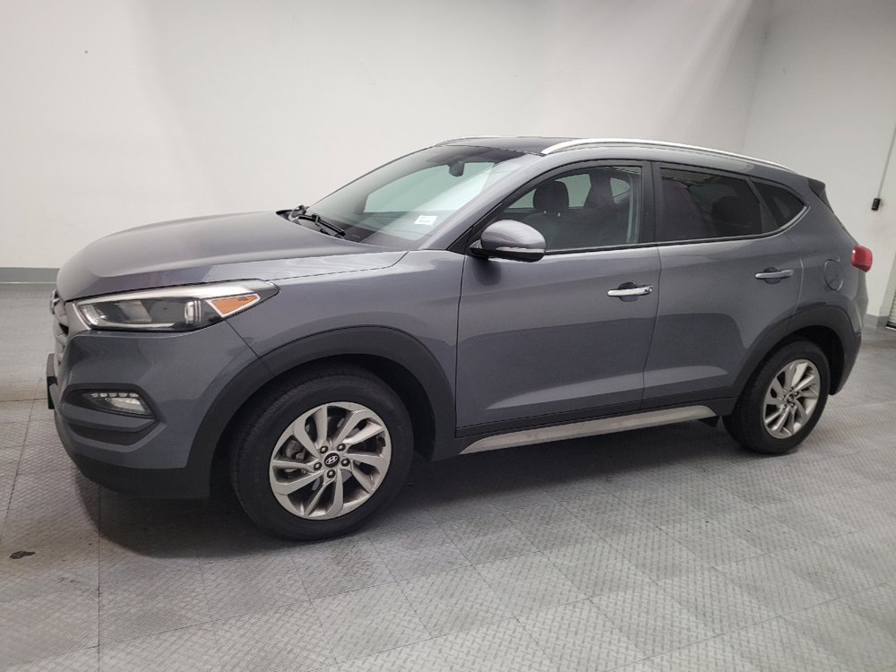 Used 2017 Hyundai Tucson SE Plus w/ Cargo Package FWD image 2