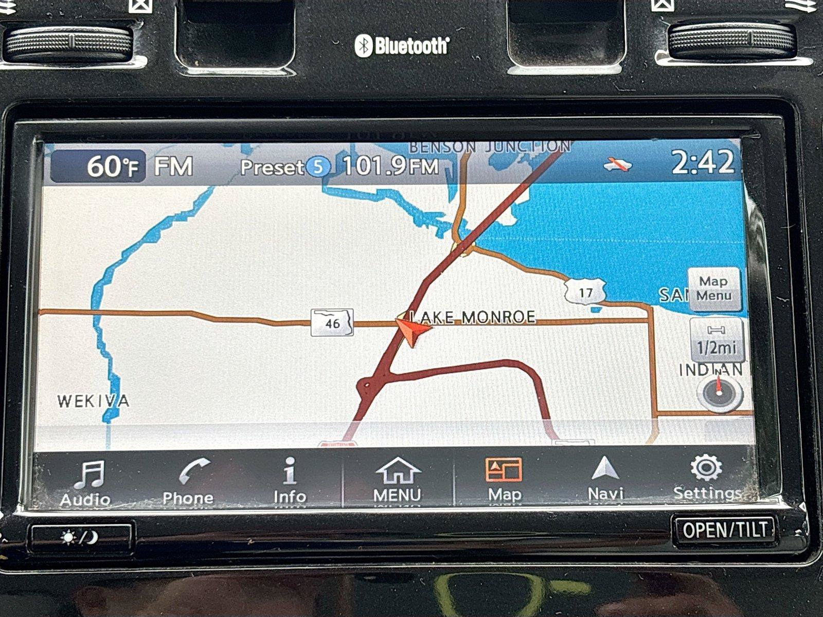 Used 2016 Nissan Leaf SV FWD image 13