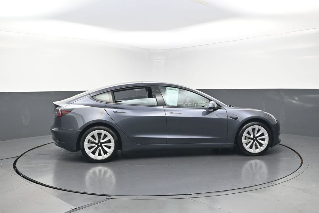 Used 2021 Tesla Model 3 Standard Range Plus RWD image 5
