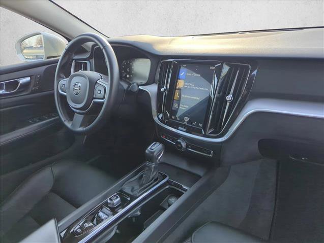 Used 2020 Volvo S60 T6 Momentum image 20