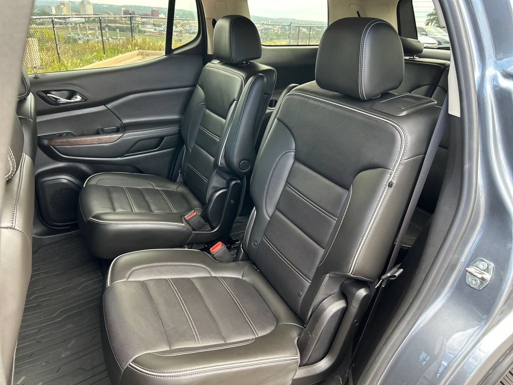Used 2020 GMC Acadia Denali w/ Technology Package AWD/4WD image 19