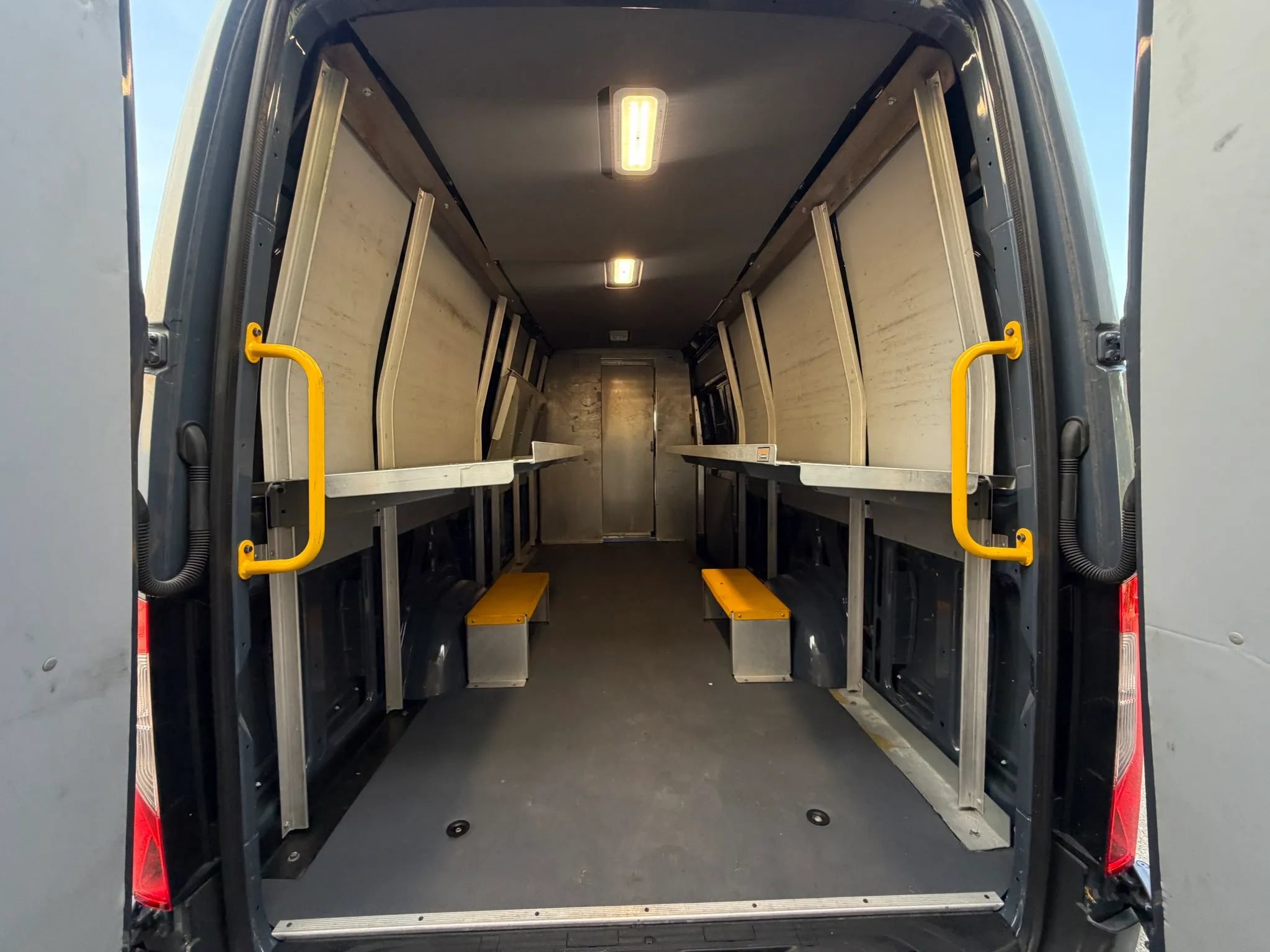 Used 2019 Mercedes-Benz Sprinter 170 image 6