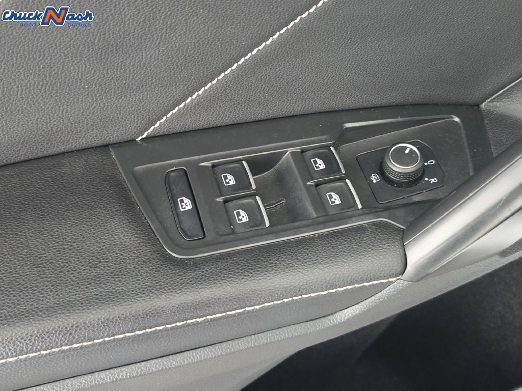 Used 2022 Volkswagen Tiguan SE FWD image 28