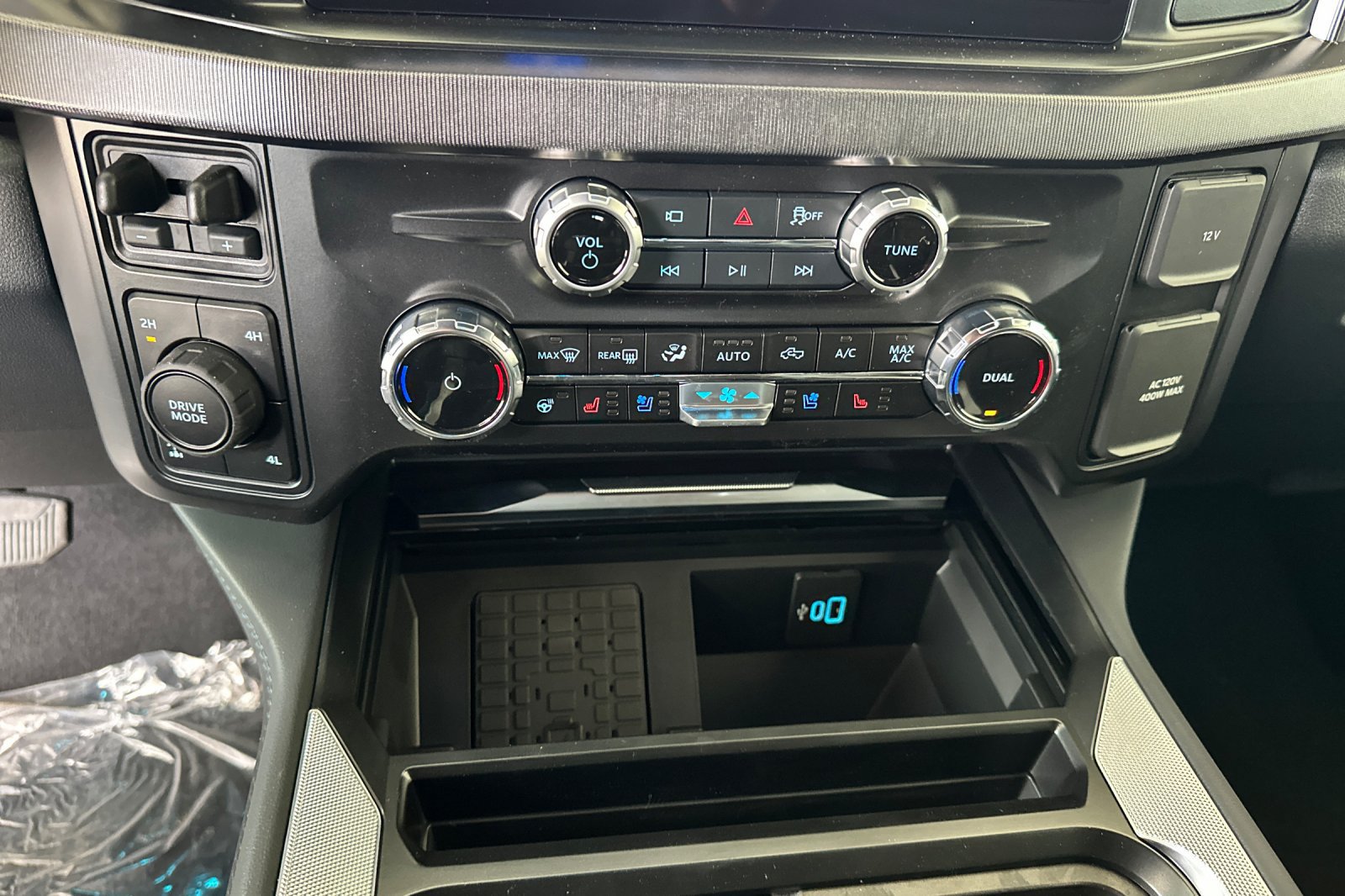 New 2026 Ford F250 Platinum AWD/4WD image 24