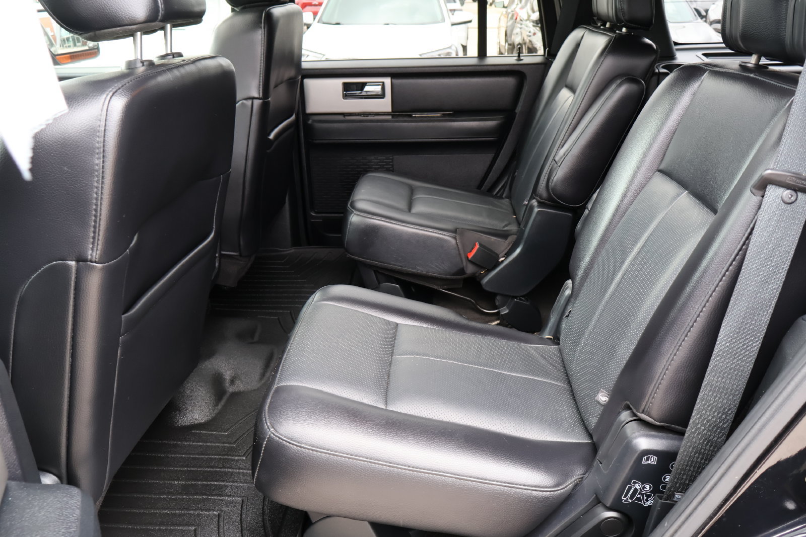 Used 2017 Ford Expedition Limited AWD/4WD image 15