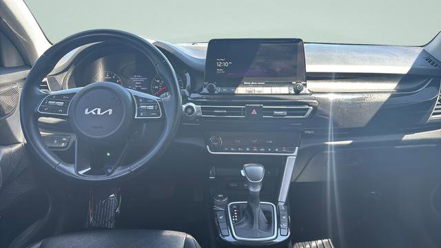 Used 2023 Kia Seltos EX AWD/4WD image 9