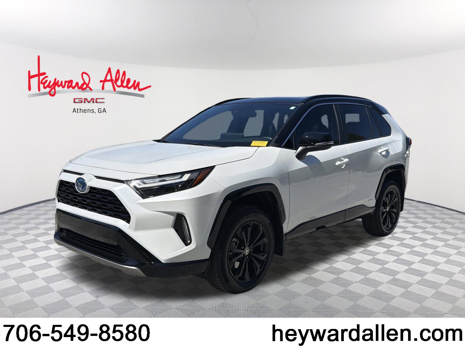 Used 2024 Toyota RAV4 XSE w/ Weather Package AWD/4WD video 1