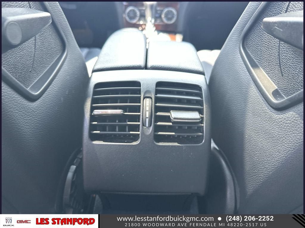 Used 2008 Mercedes-Benz C 300 Sedan image 15