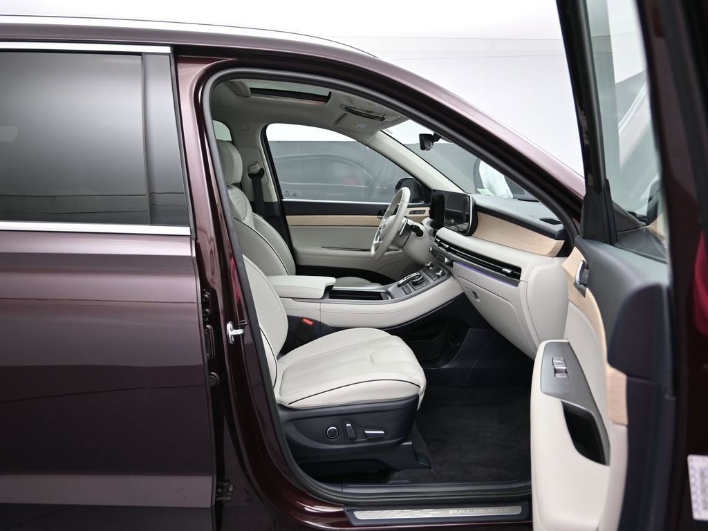 Used 2024 Hyundai Palisade Limited image 30
