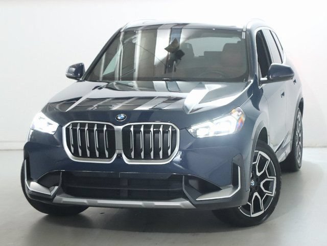 Used 2026 BMW X1 xDrive28i AWD/4WD image 3