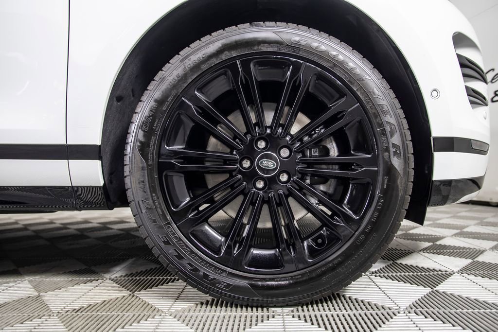 Used 2025 Land Rover Range Rover Evoque Dynamic SE AWD/4WD image 36