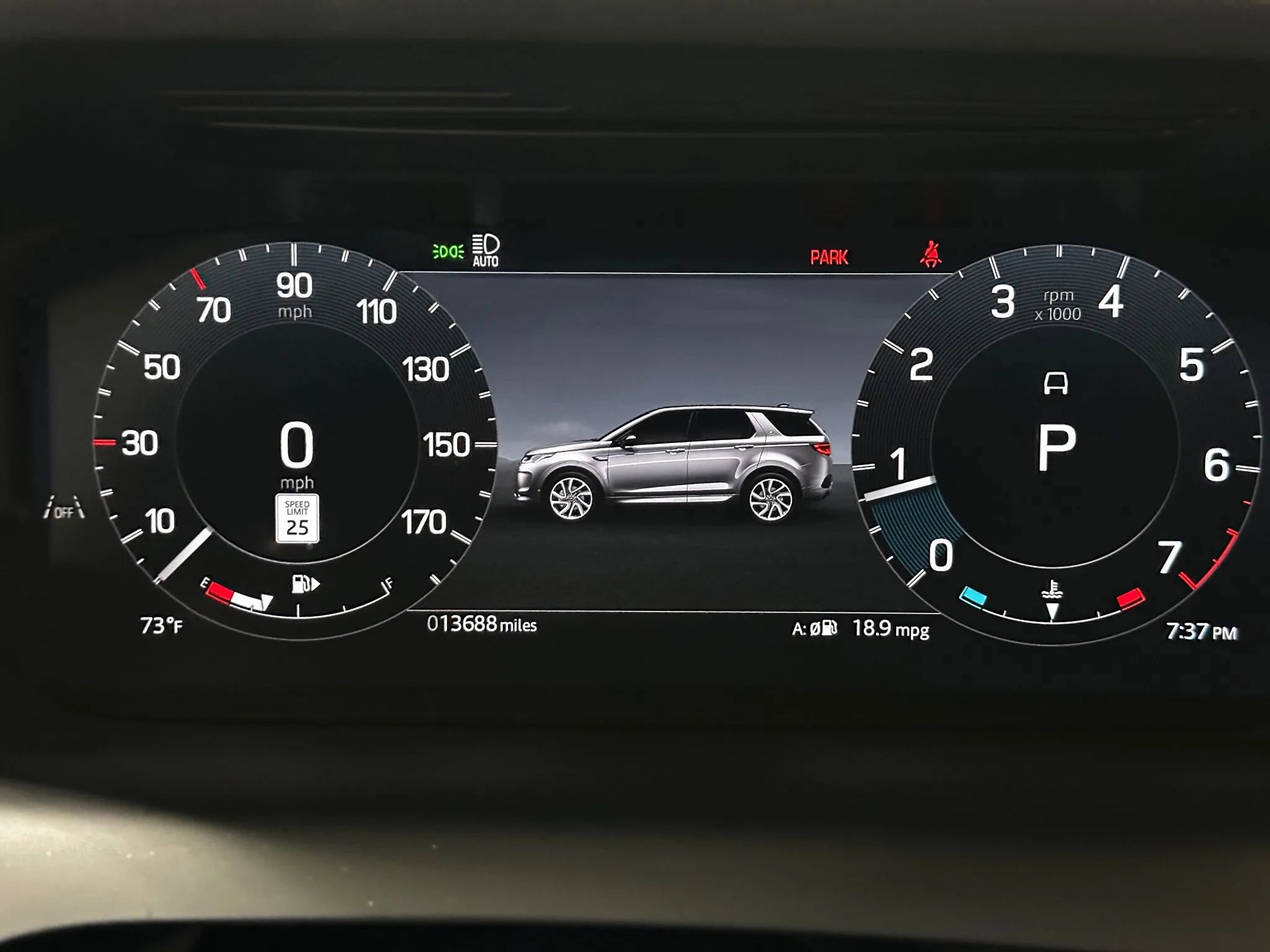 Used 2025 Land Rover Discovery Sport S image 31