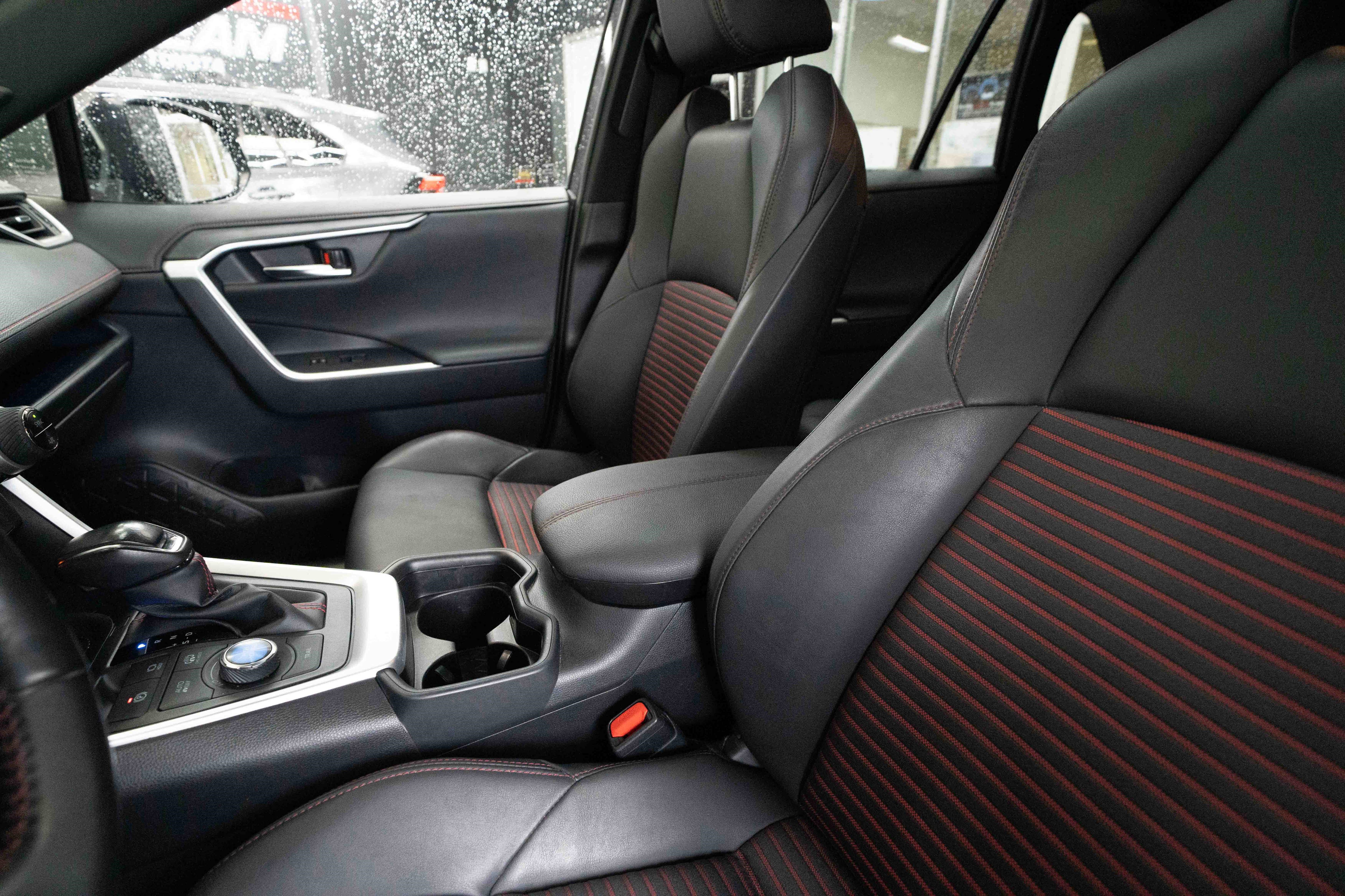 Used 2021 Toyota RAV4 XSE w/ Weather Package image 10