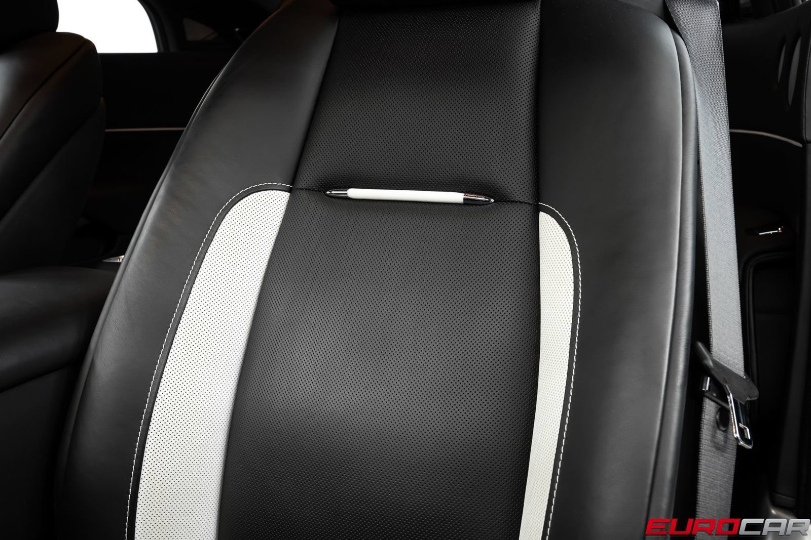 Used 2019 Rolls-Royce Wraith RWD image 38
