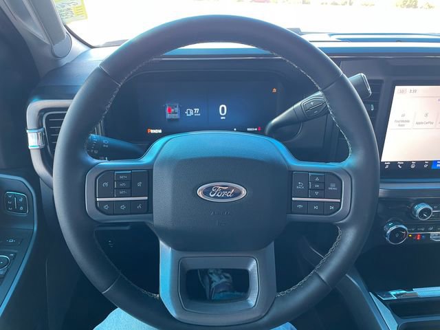 Used 2025 Ford F350 Lariat w/ Black Appearance Package image 12