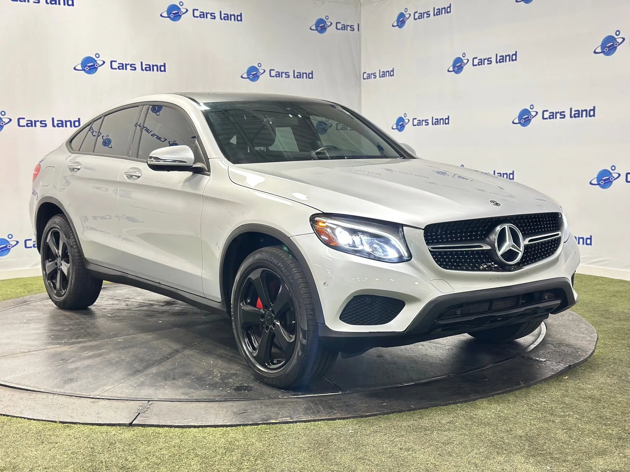 Used 2018 Mercedes-Benz GLC 300 4MATIC Coupe image 1