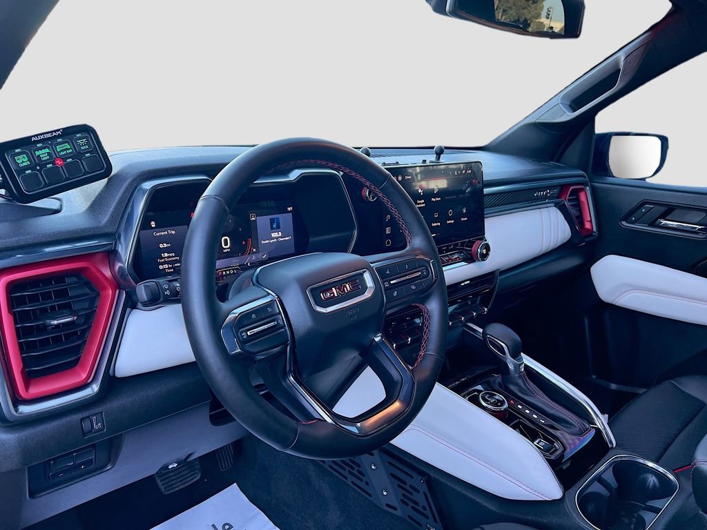Used 2023 GMC Canyon AT4X image 9