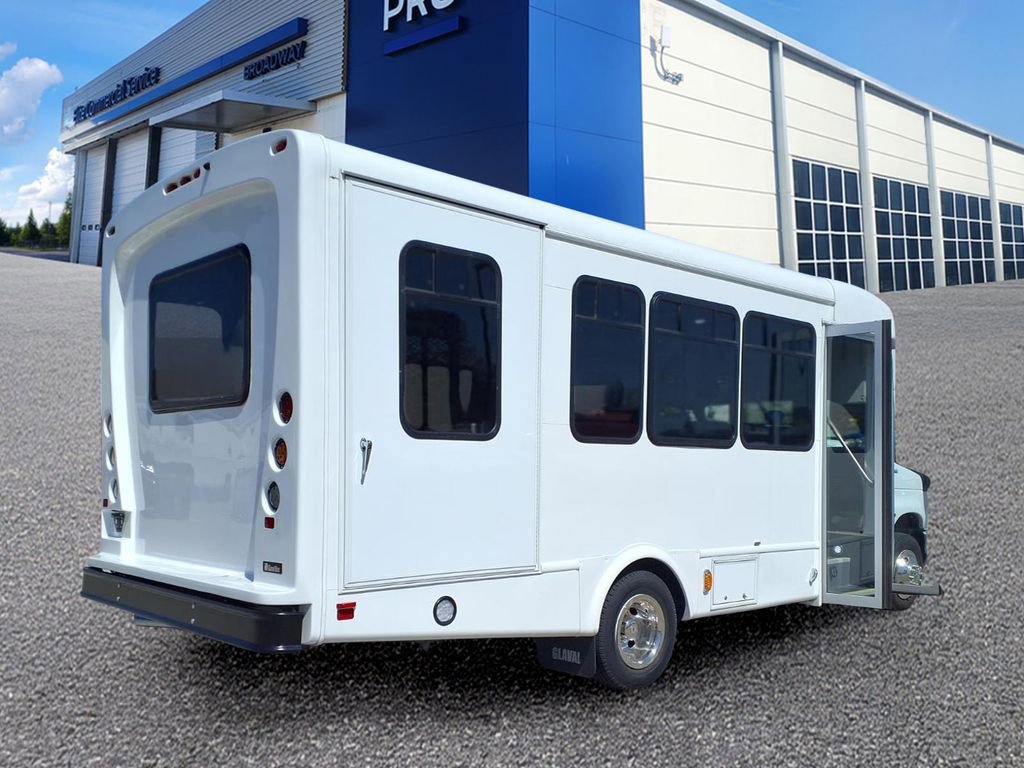 Used 2025 Ford E-450 and Econoline 450 Super Duty w/ Shuttle Bus Prep Package image 32