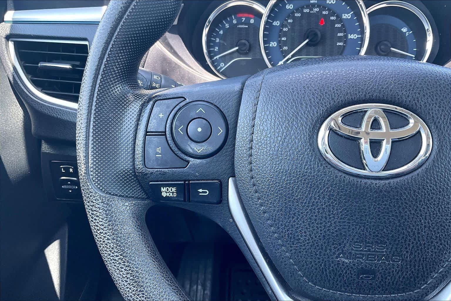 Used 2016 Toyota Corolla LE Premium FWD image 22