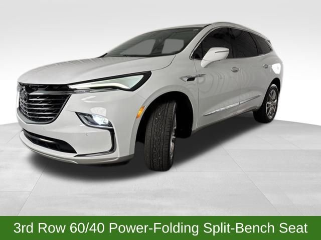 Used 2022 Buick Enclave Premium image 4