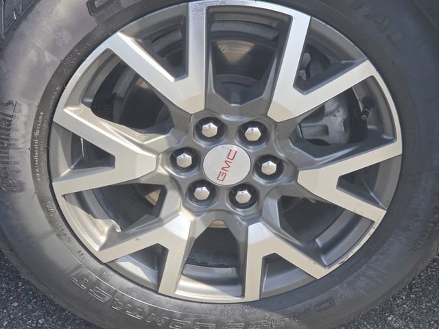 Used 2023 GMC Acadia SLE w/ Driver Convenience Package FWD image 8