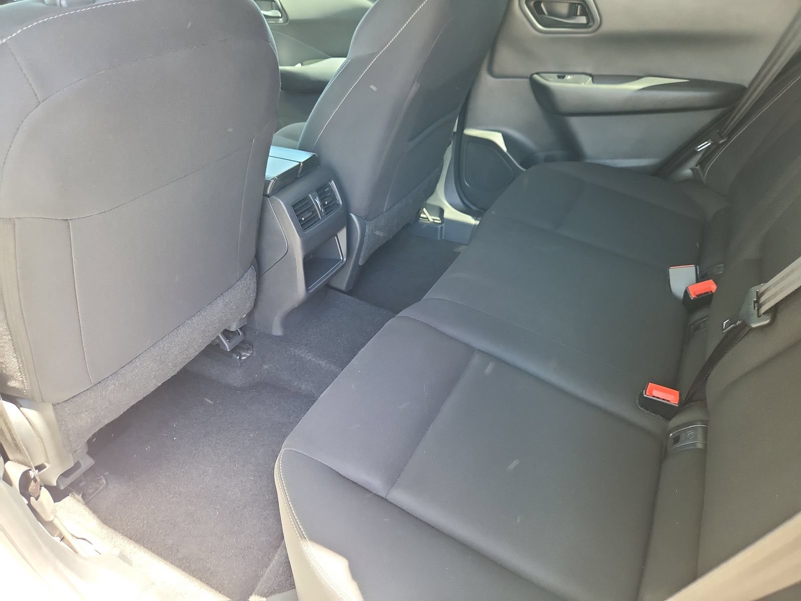 Used 2024 Nissan Rogue S AWD/4WD image 11