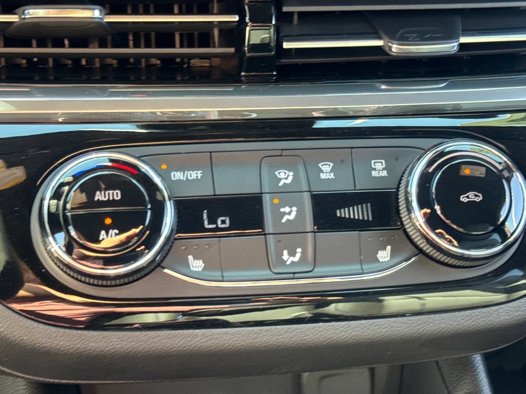 New 2026 Buick Envista Sport Touring w/ Convenience I Package FWD image 18