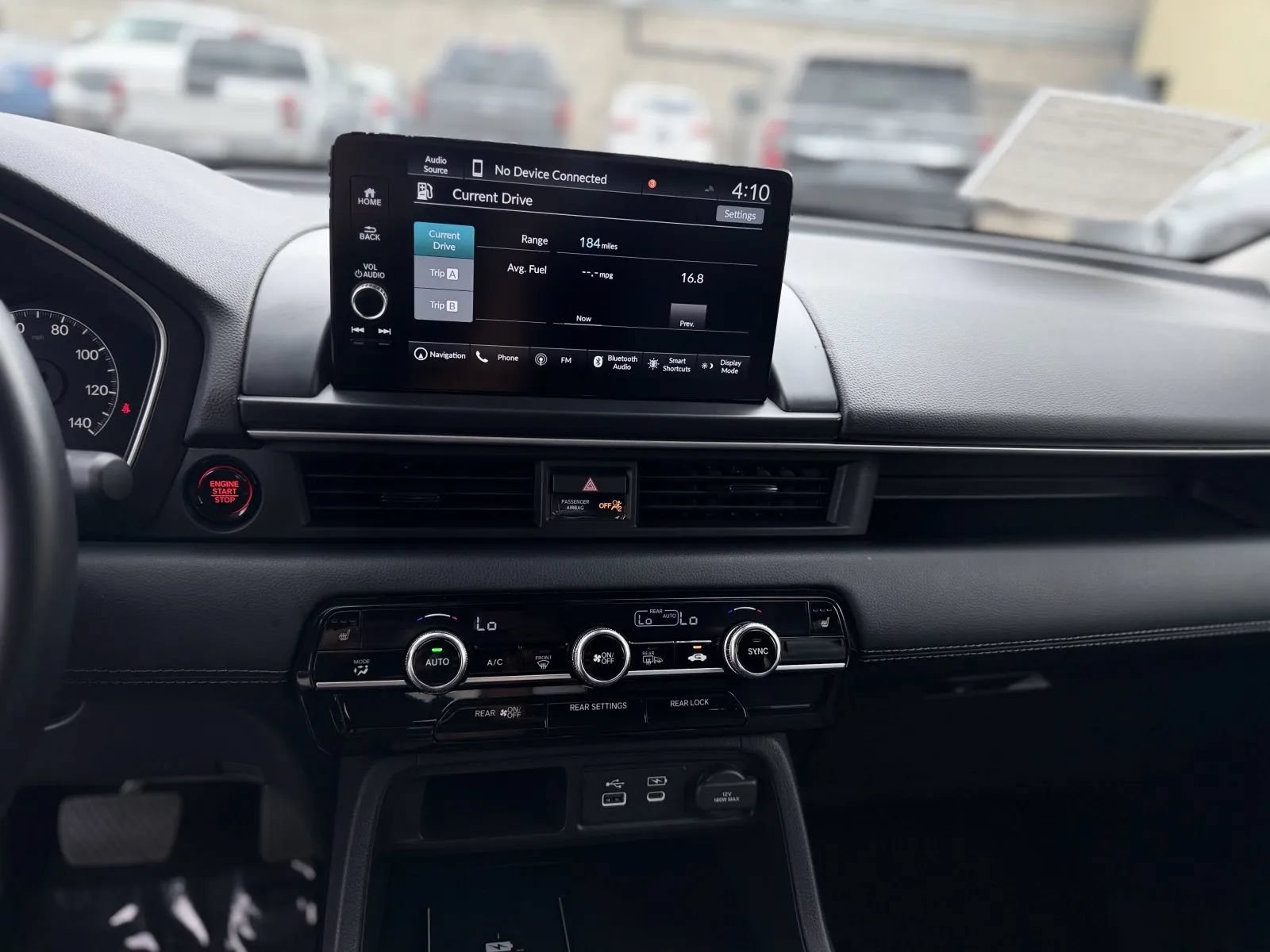 Used 2025 Honda Pilot Touring image 30