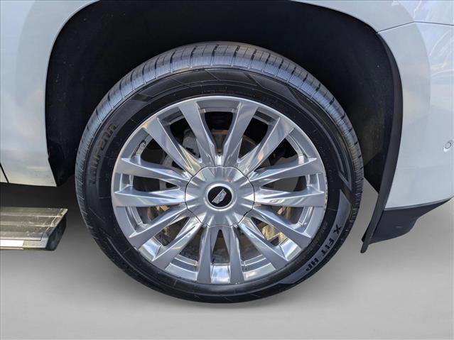 Used 2018 Cadillac Escalade ESV Premium Luxury image 24