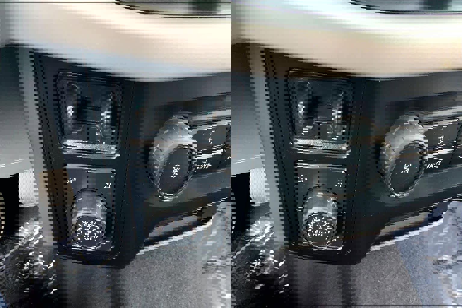 Used 2023 Ford F150 XLT w/ Trailer Tow Package image 32