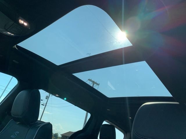 New 2026 Chrysler Pacifica Limited w/ S Appearance Package image 21