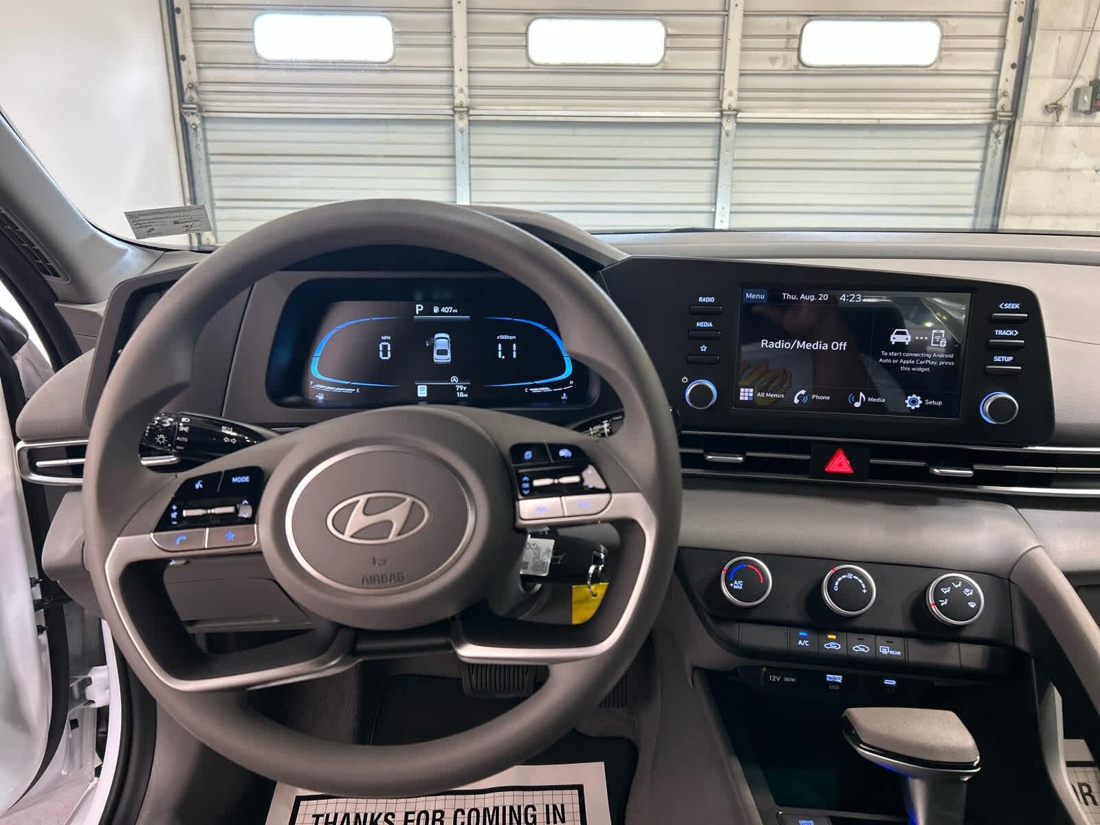 New 2026 Hyundai Elantra SE FWD image 8