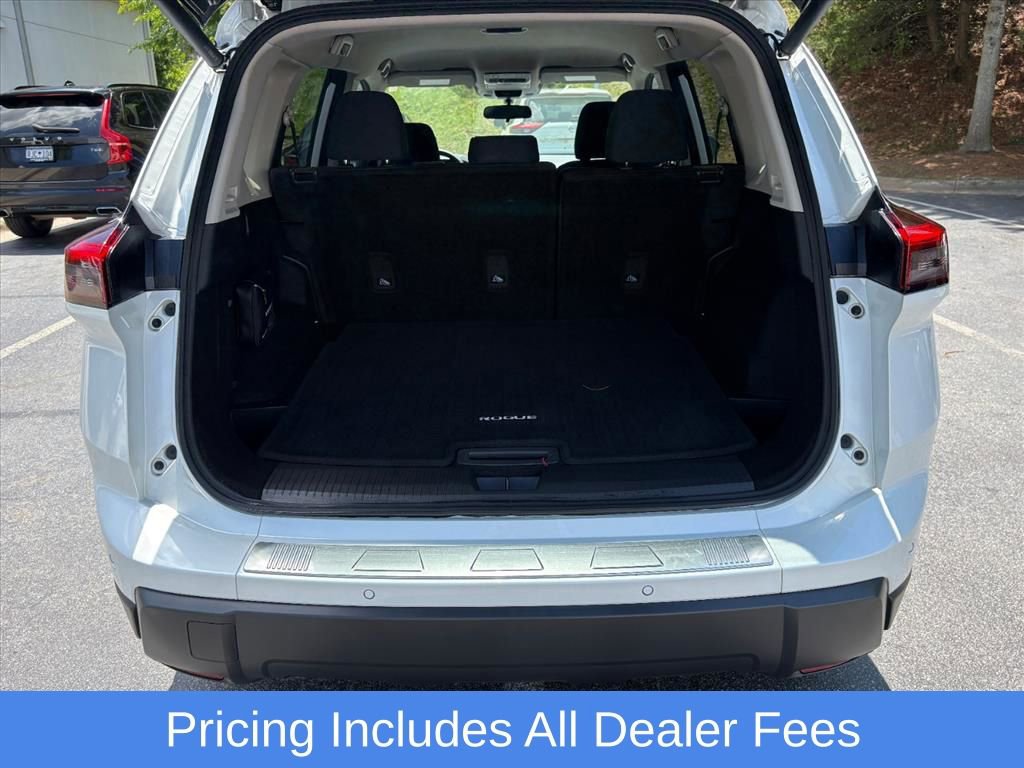 Used 2025 Nissan Rogue SV AWD/4WD image 26