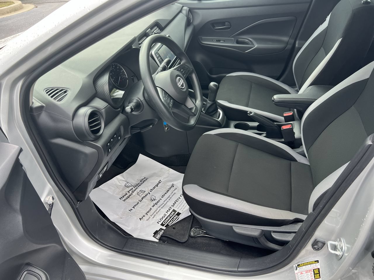 Used 2025 Nissan Versa S FWD image 16