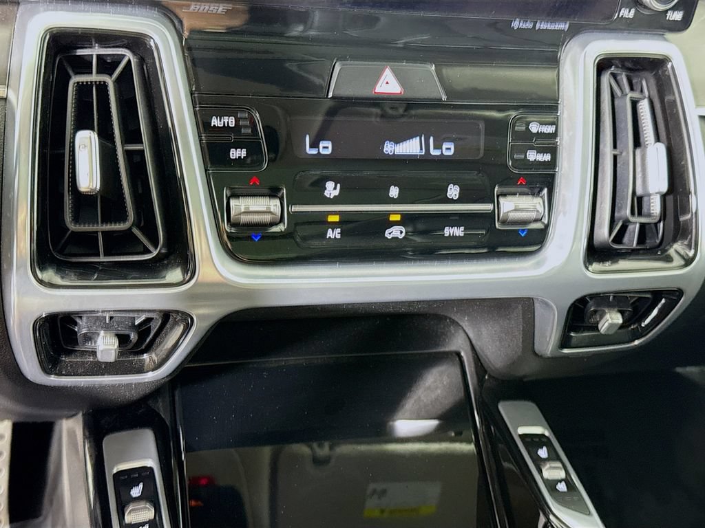 Used 2023 Kia Sorento SX AWD/4WD image 8