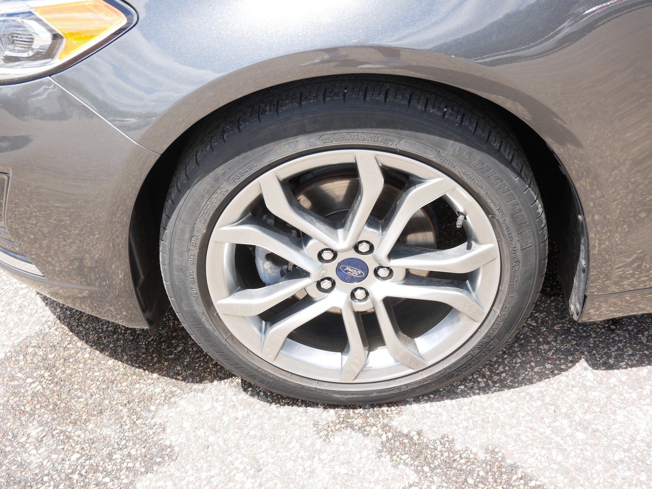 Used 2019 Ford Fusion SEL FWD image 15