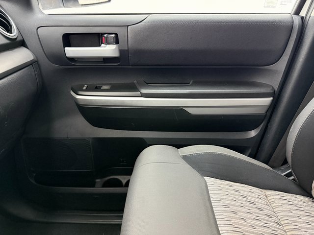 Used 2015 Toyota Tundra SR5 w/ SR5 Upgrade Package image 23