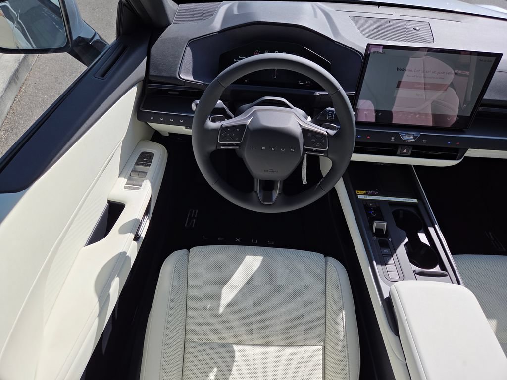 New 2026 Lexus ES 350h AWD image 4