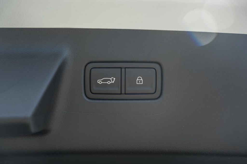 New 2026 Hyundai Santa Fe SE image 11