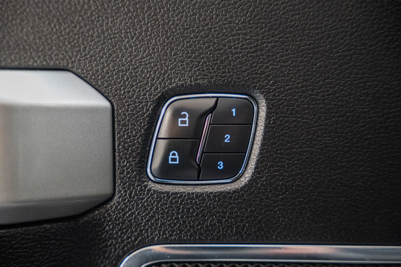 Used 2015 Ford F150 Lariat w/ Equipment Group 501A Mid image 46