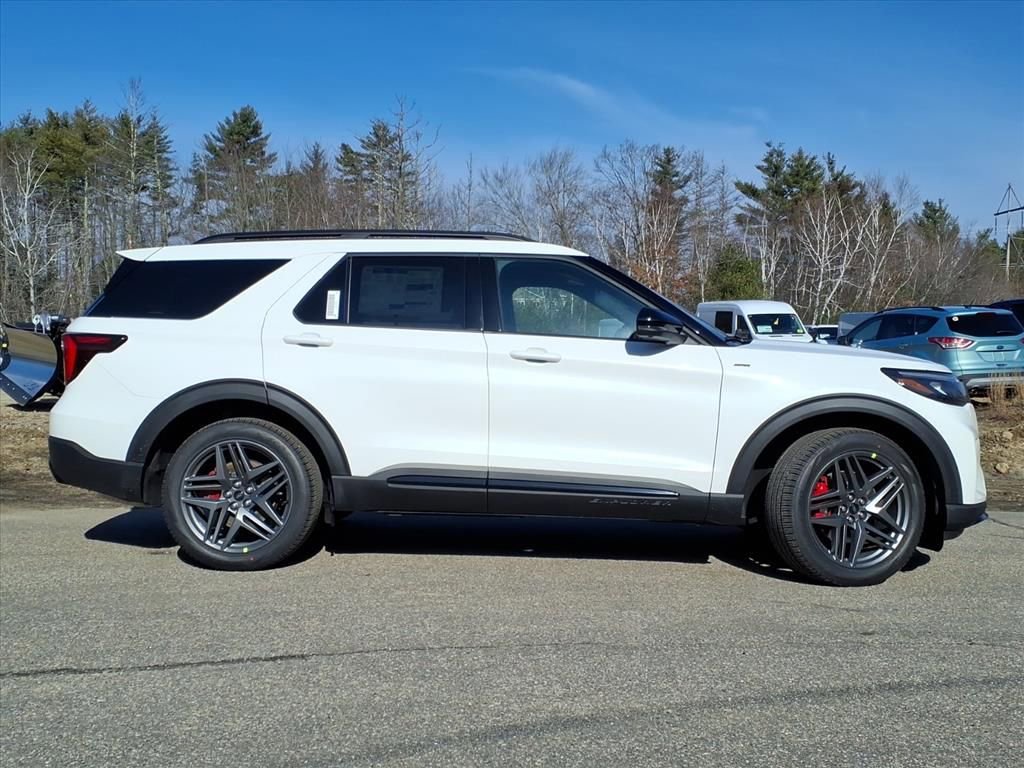 New 2026 Ford Explorer ST-Line w/ ST-Line Street Pack image 3