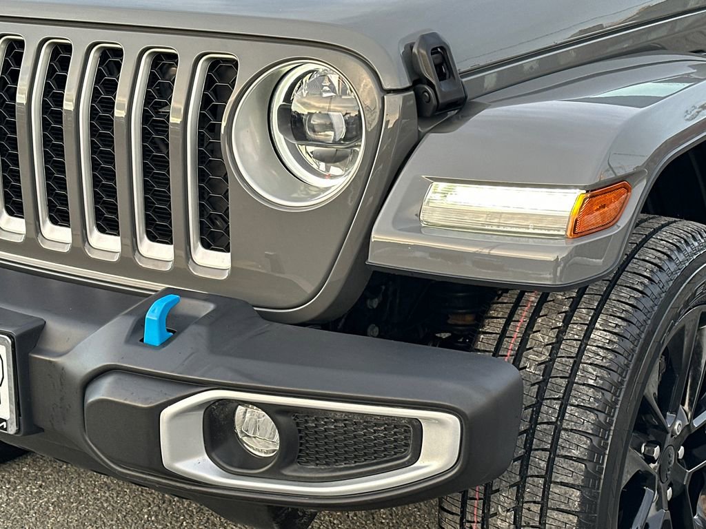 Used 2023 Jeep Wrangler Unlimited Sahara w/ Cold Weather Group image 9